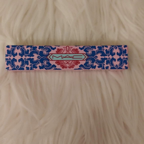 💋NWT MAC COSMETIC MAGICALLY DELIGHTFUL LIP GLOSS - Picture 2 of 9